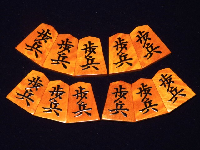 粋鏡コレクション/平田雅峰作菱湖御蔵島黄楊根杢盛上将棋駒未使用品 